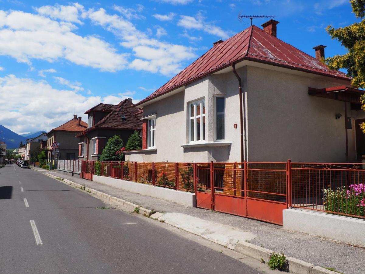 Villa Ucitelov - The Teachers House à Liptovský Mikuláš Extérieur photo